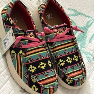 Ariat Multicolor Geometric Hilo Casual Loafers  Retro Clovis shoes 6 summer fun!
